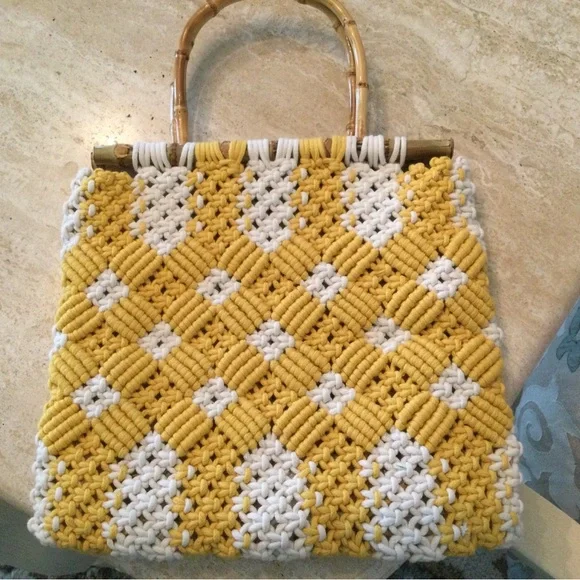 Crochet handbag - Picture 1 of 4